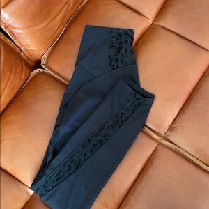 Lululemon ankle long leggings , with side panels